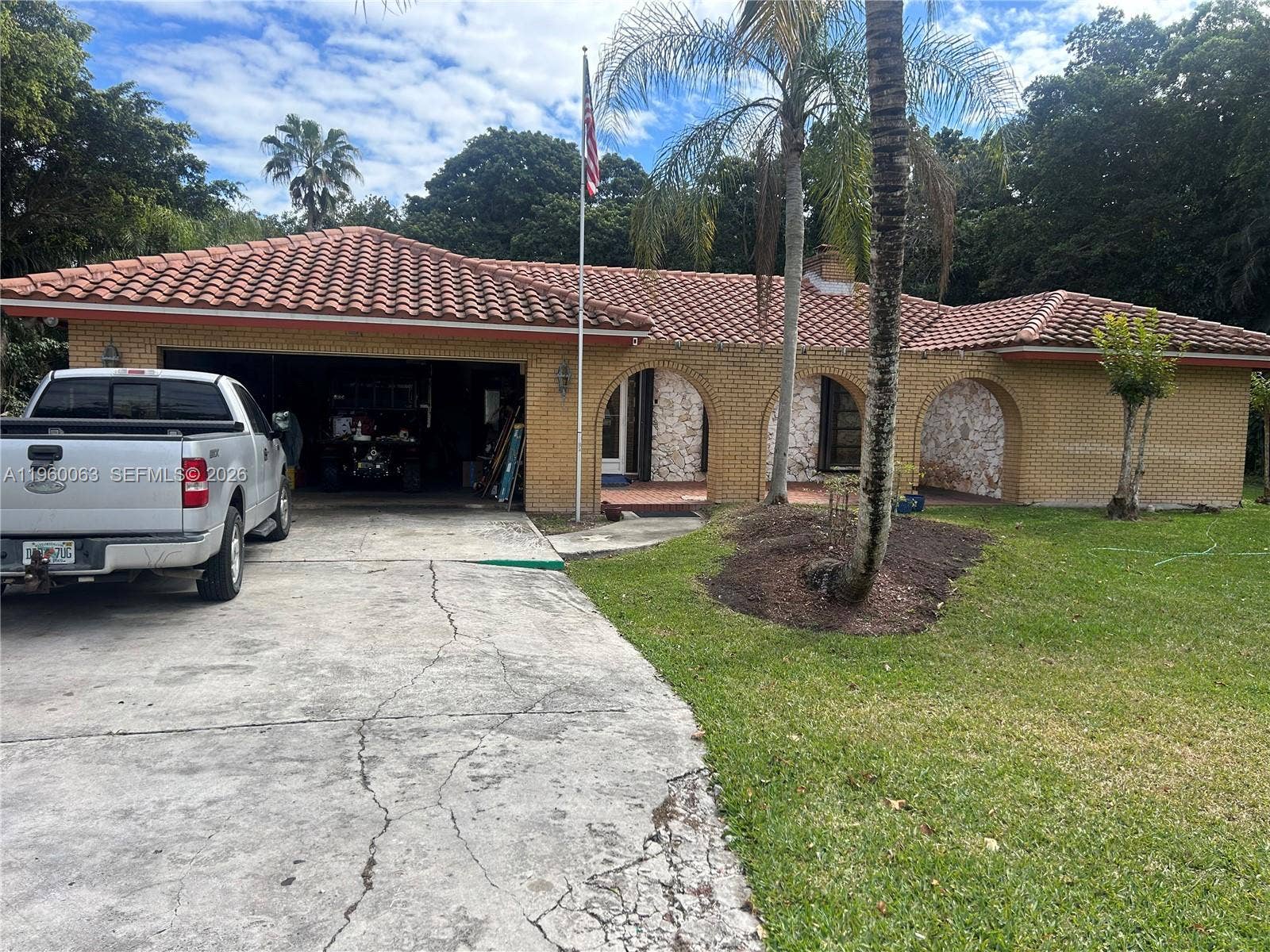 4900 SW 178th Avenue, Southwest Ranches, FL 33331 Photo 2