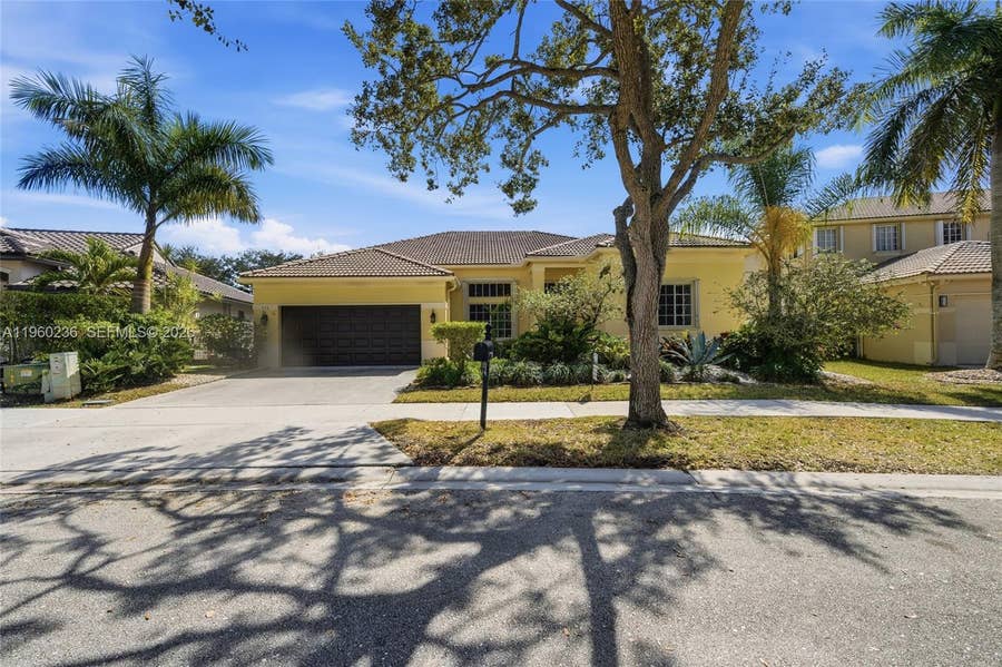 Property photo for 833 Crestview Circle, Weston, FL
