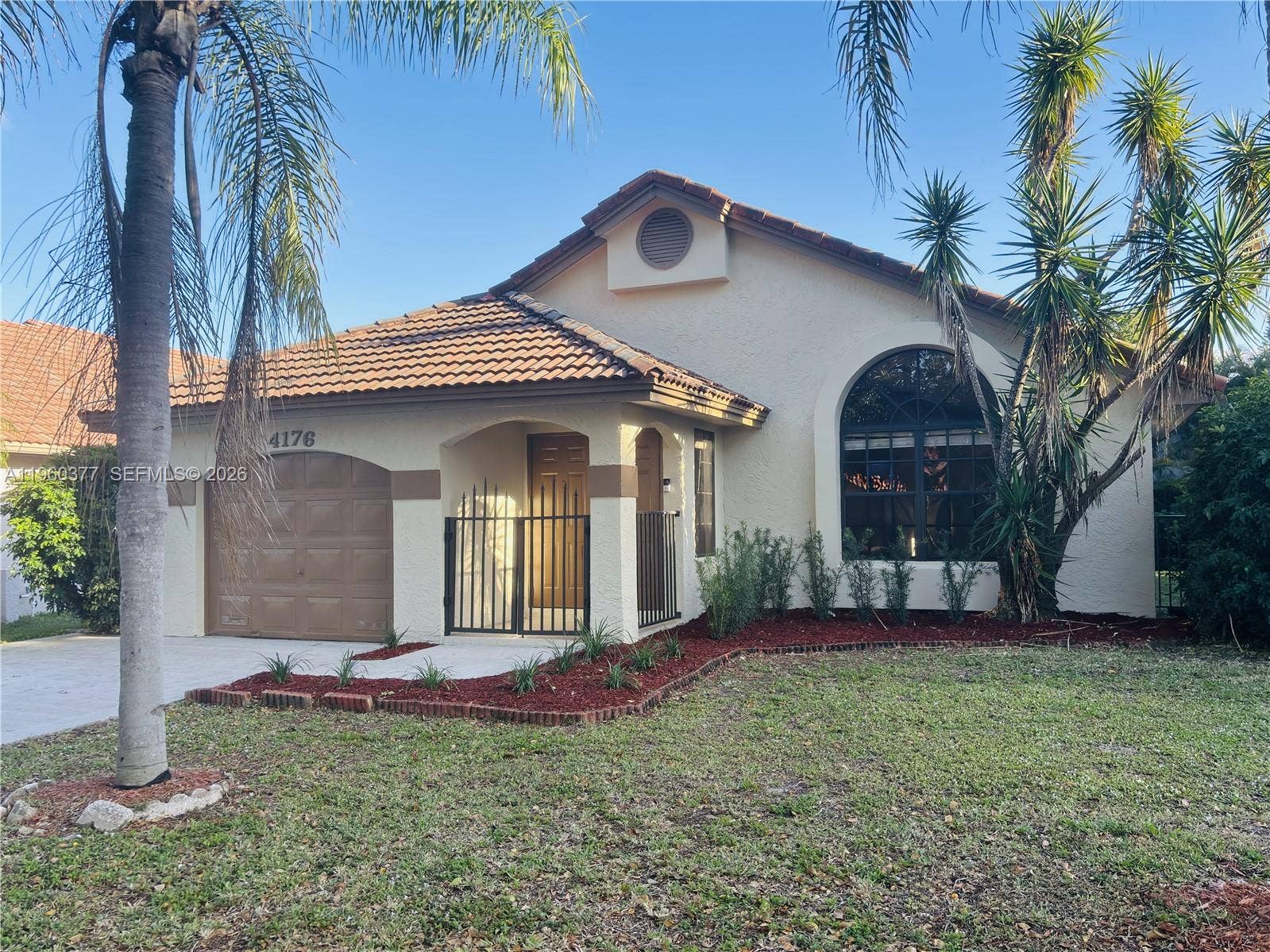 4176 NW 5th Drive, Deerfield Beach, FL 33442 Photo 1