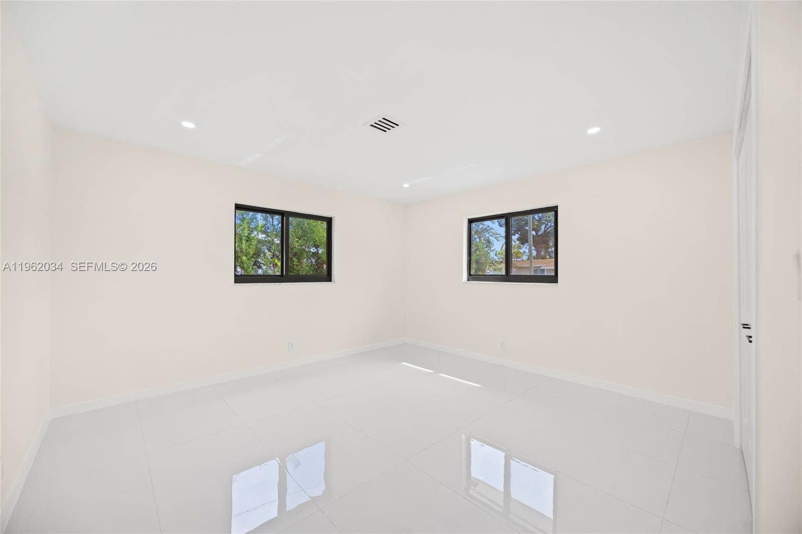 21 SE 7th Street, Pompano Beach, FL 33060 Photo 17