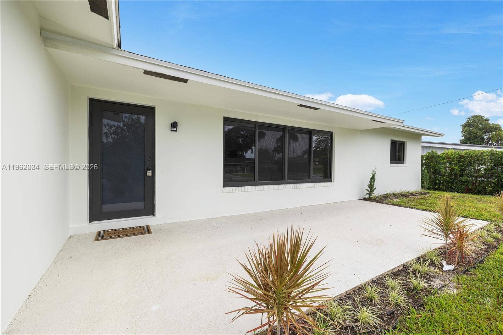 21 SE 7th Street, Pompano Beach, FL 33060 Photo 3