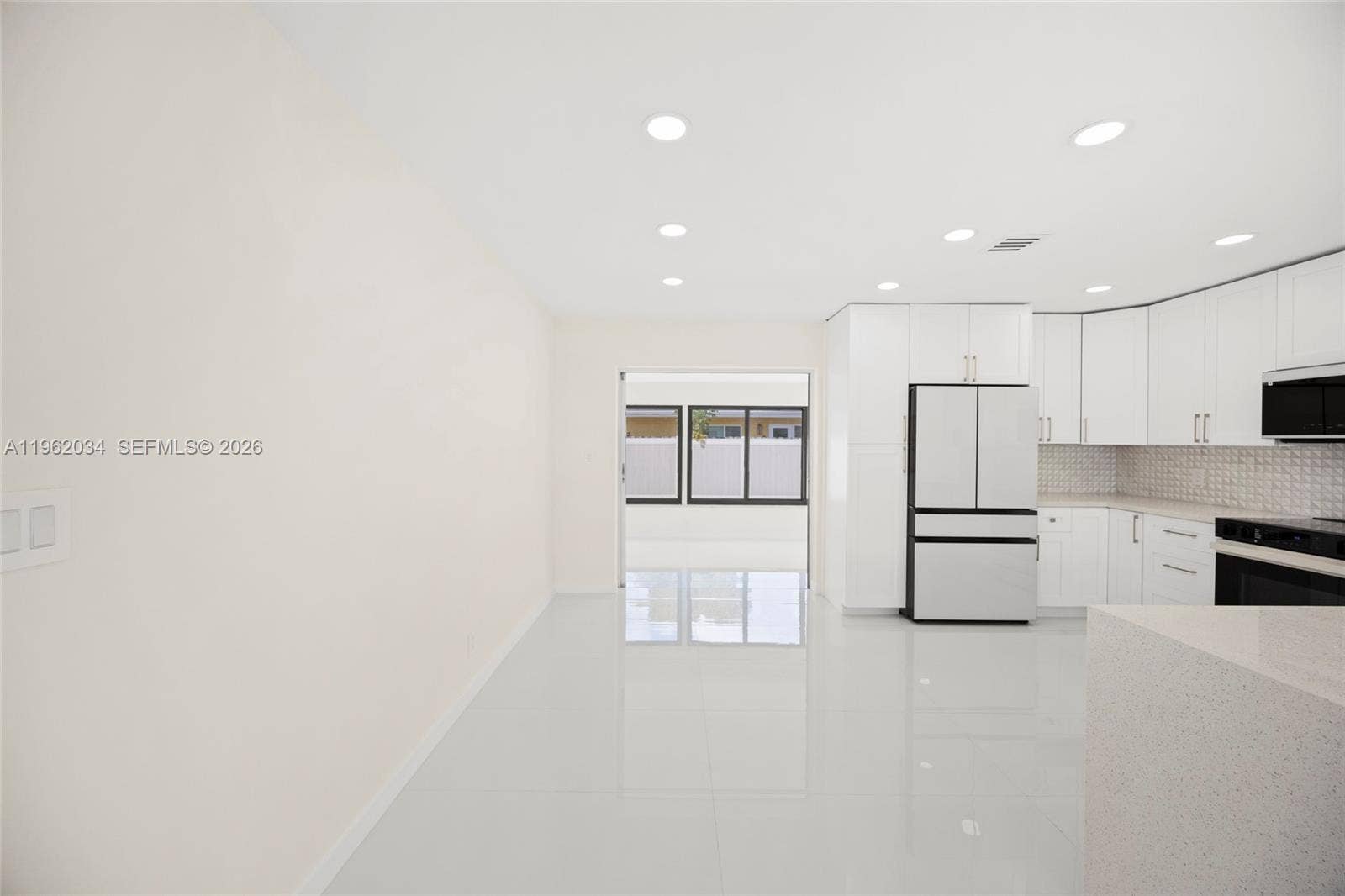 21 SE 7th Street, Pompano Beach, FL 33060 Photo 11