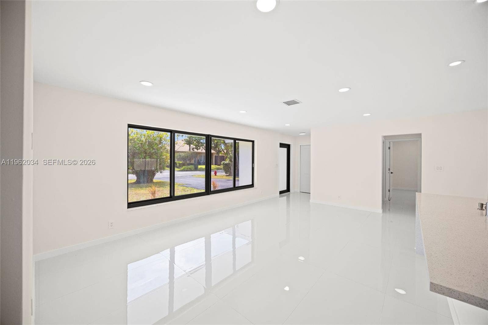 21 SE 7th Street, Pompano Beach, FL 33060 Photo 7
