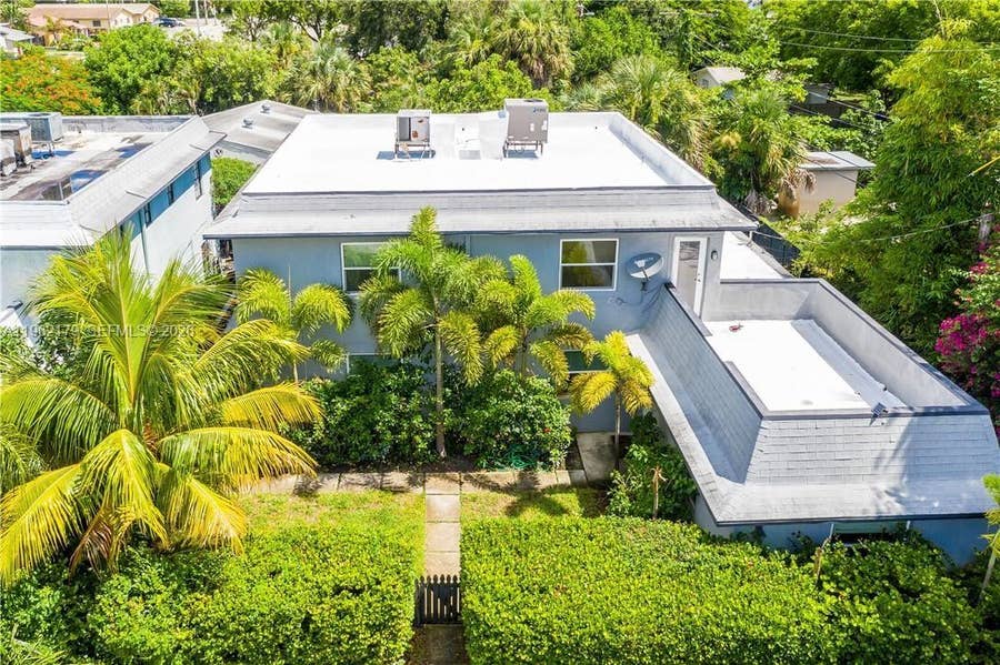 Property photo for 25 NE 12th Street, Fort Lauderdale, FL