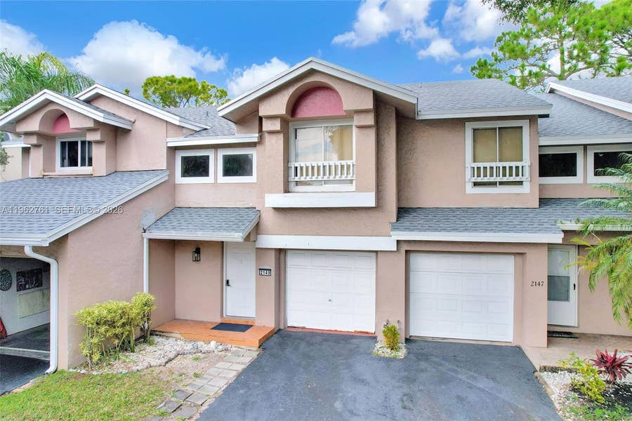 Property photo for 2149 W Discovery Circle W, Deerfield Beach, FL