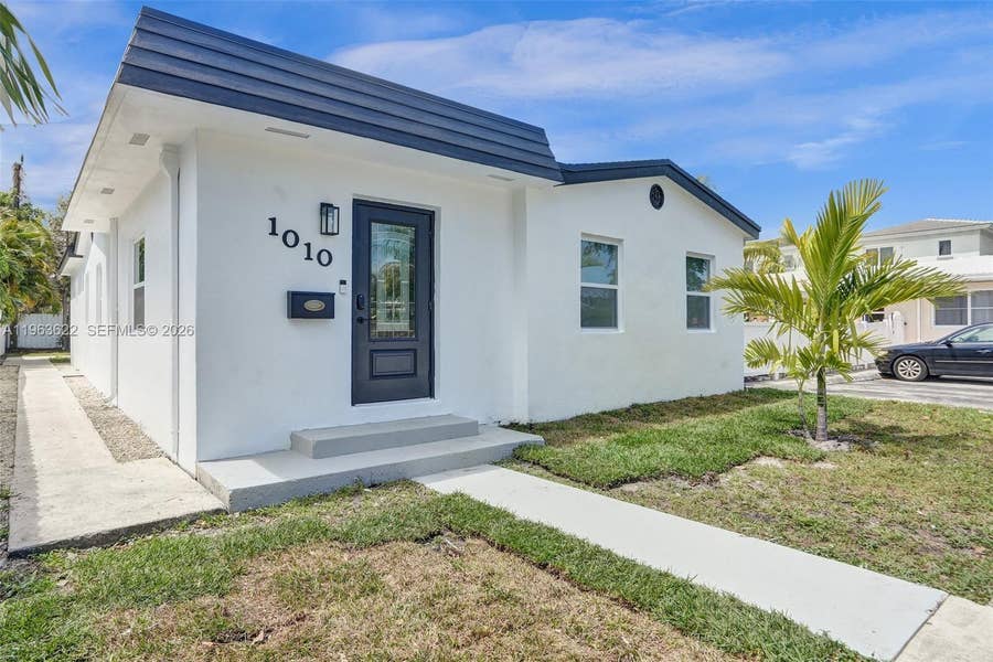 Property photo for 1010 N 16th Avenue, Hollywood, FL