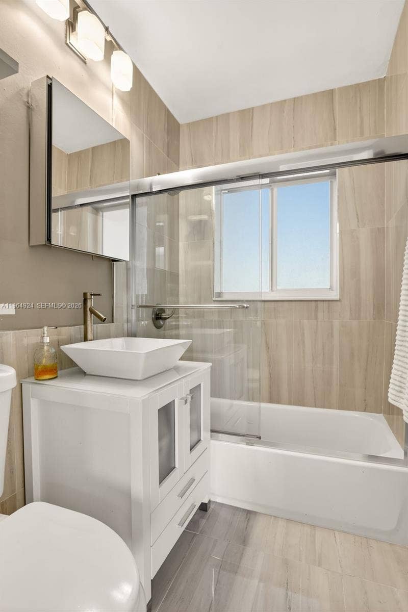 409 NW 28th Court, Wilton Manors, FL 33311 Photo 28