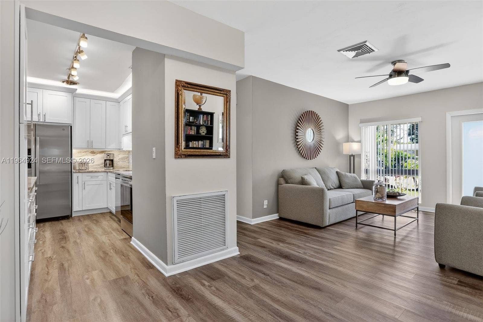 409 NW 28th Court, Wilton Manors, FL 33311 Photo 8