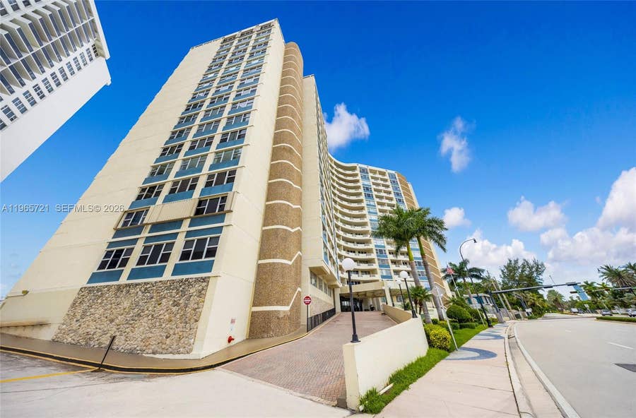 Property photo for 3180 S Ocean Drive, #607, Hallandale Beach, FL