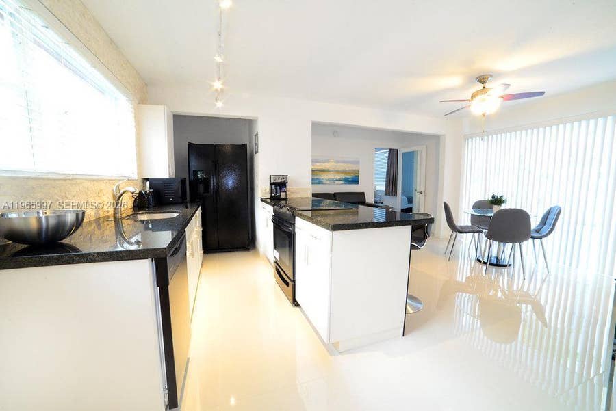 Property photo for Hollywood, FL