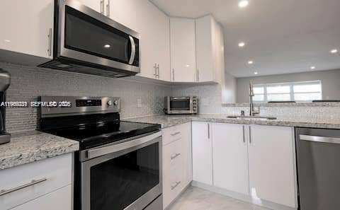 1501 S Ocean Boulevard, #323, Lauderdale By The Sea, FL 33062 Photo 8