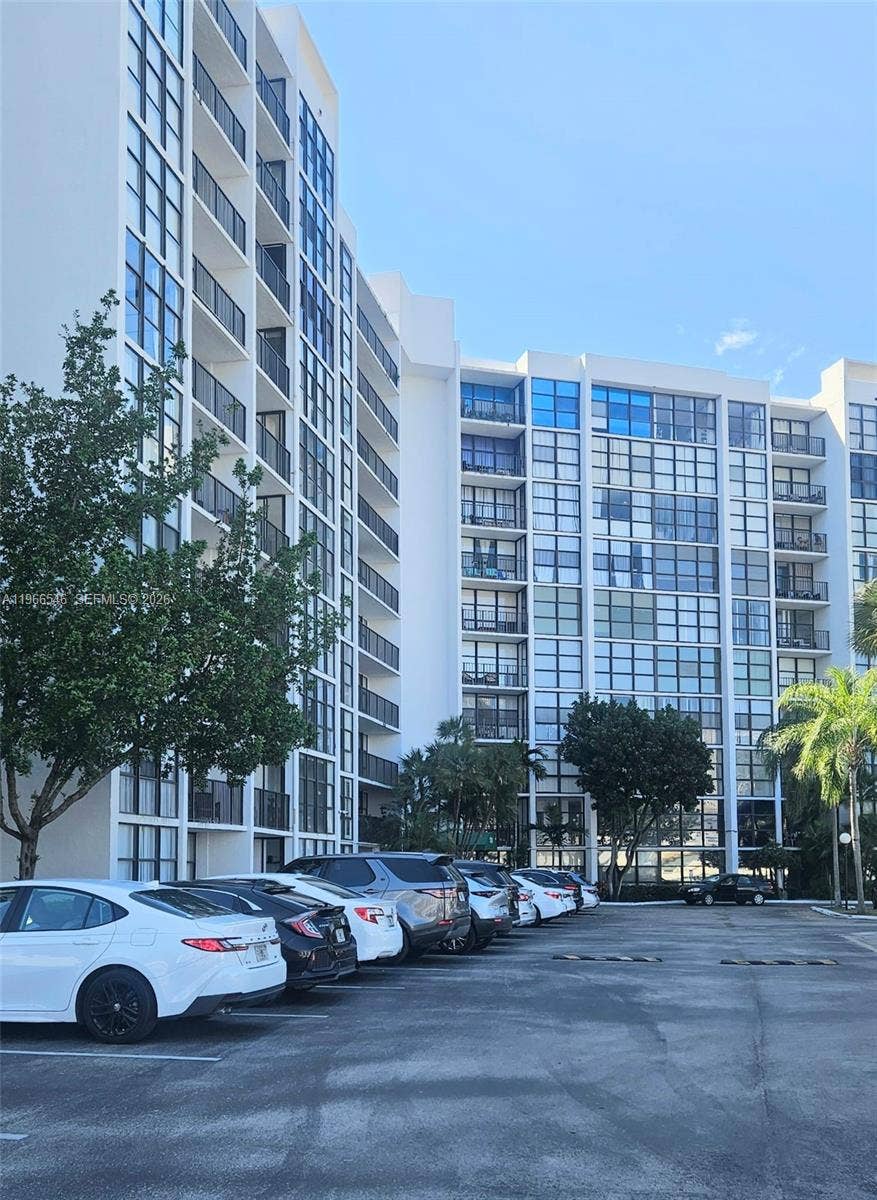 Property photo for 1000 Parkview Drive, #605, Hallandale Beach, FL
