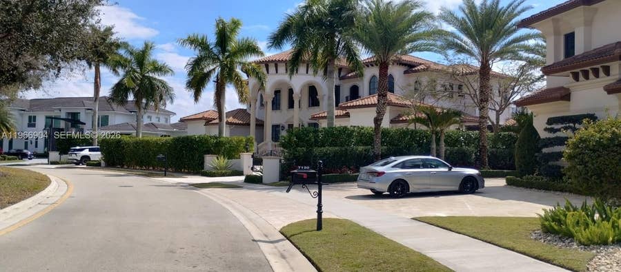 Property photo for 7130 Lemon Grass Drive, Parkland, FL
