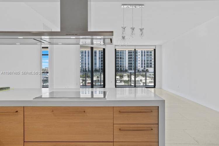 Property photo for 17301 Biscayne Boulevard, #305, North Miami Beach, FL