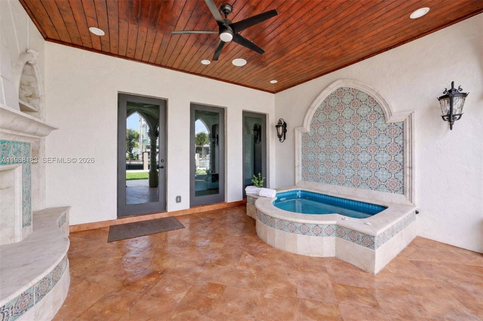 628 Coral Way, Fort Lauderdale, FL 33301 Jacuzzi