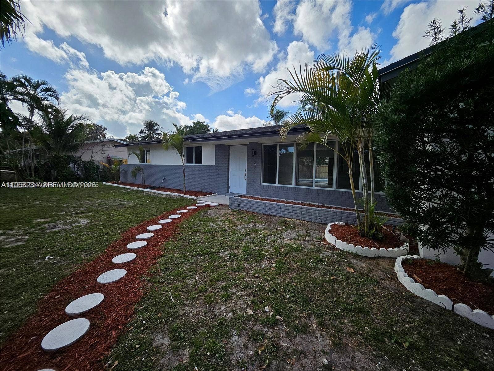 221 SW 53rd Avenue, Plantation, FL 33317 Photo 3