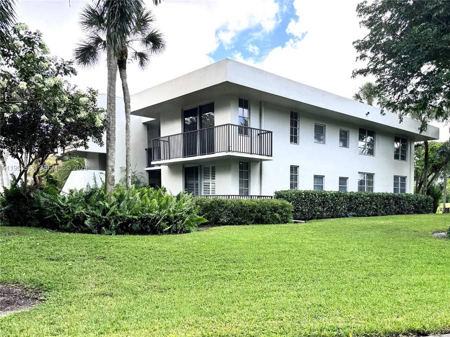 Property photo for 901 W Cypress Lane, #201, Pompano Beach, FL