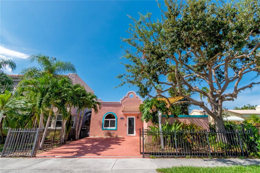 Property photo for 1633 Tyler Street, Hollywood, FL