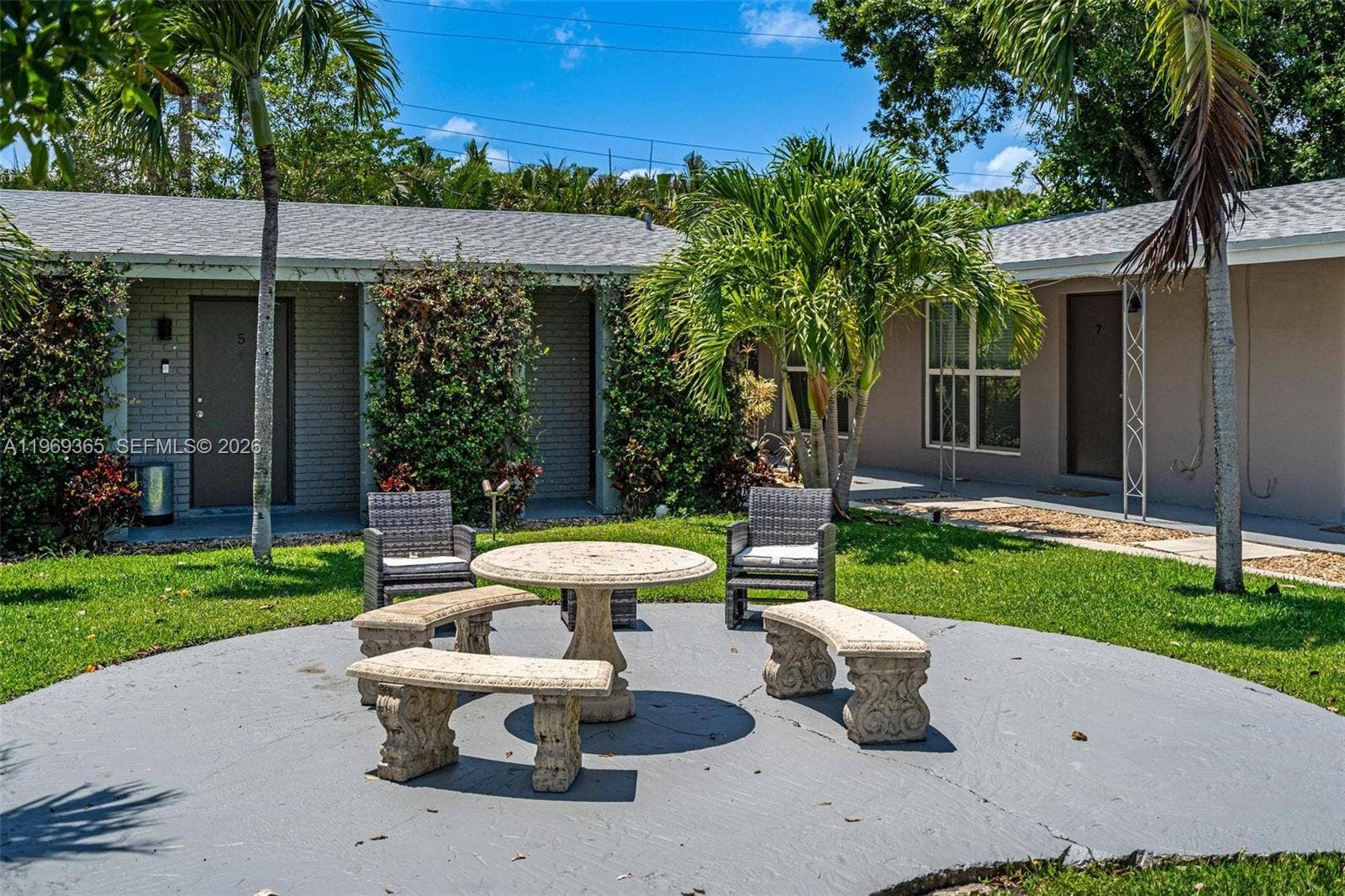 2201 NE 14th Avenue, Wilton Manors, FL 33305 Photo 9