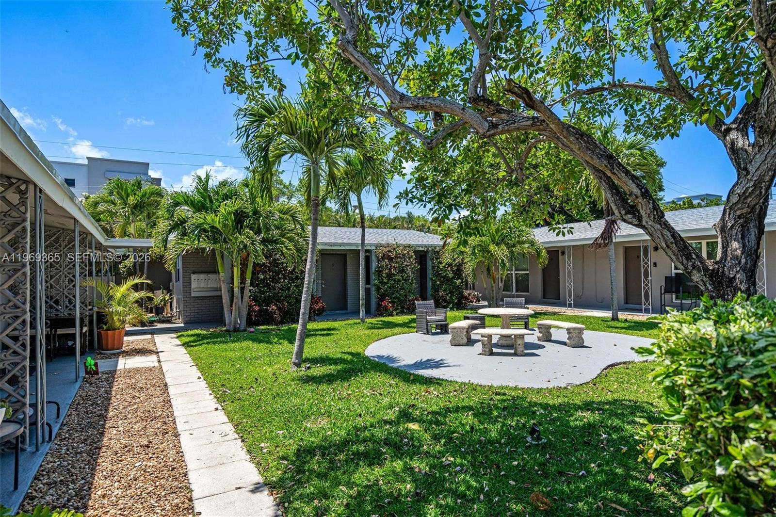 2201 NE 14th Avenue, Wilton Manors, FL 33305 Photo 13