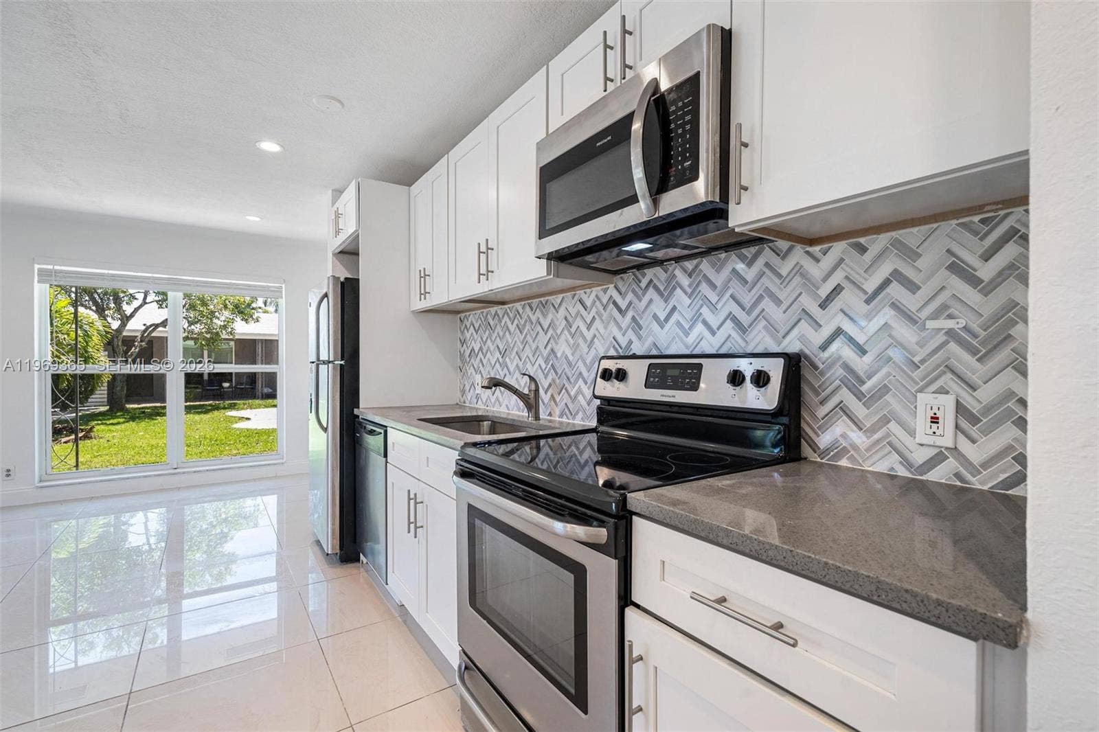 2201 NE 14th Avenue, Wilton Manors, FL 33305 Photo 29