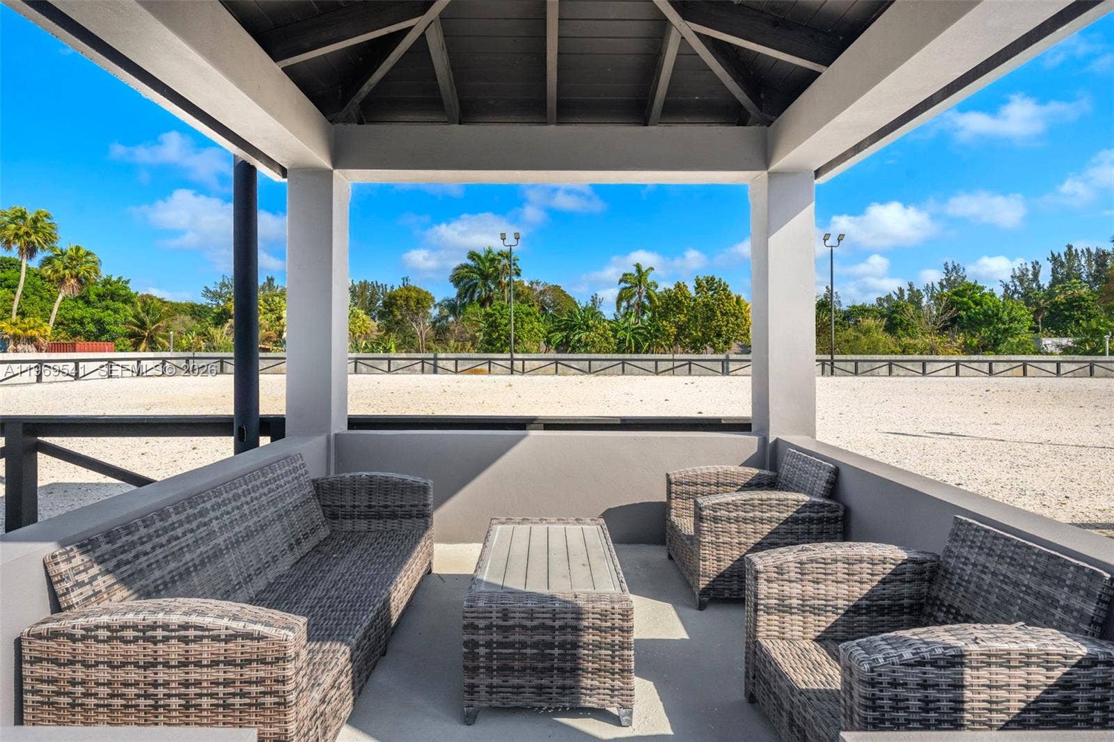 2625 SW 148th Avenue, Davie, FL 33331 Outdoor viewing area.