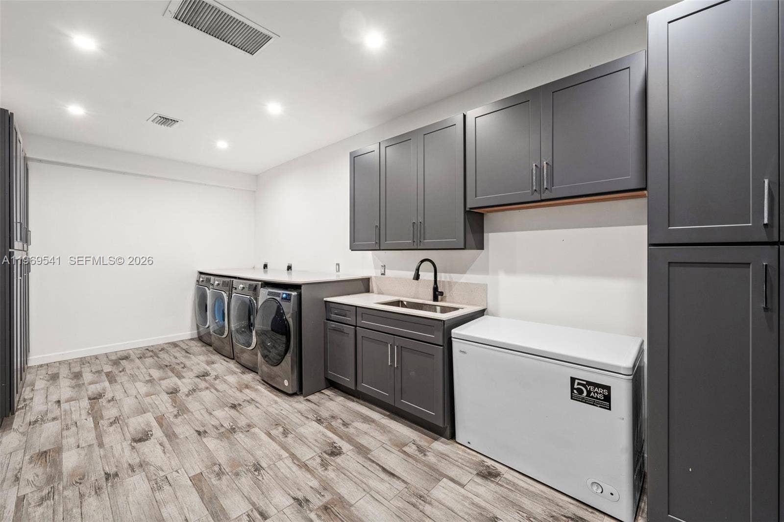 2625 SW 148th Avenue, Davie, FL 33331 Laundry room.
