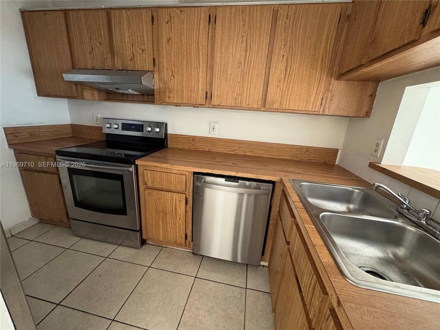 Property photo for 1024 Twin Lakes Drive, #21-F, Coral Springs, FL