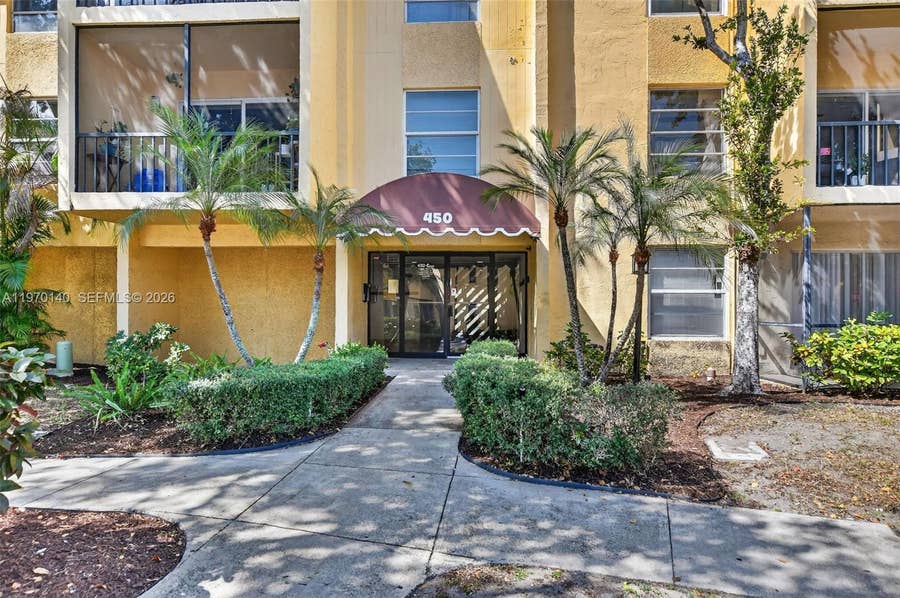 Property photo for 450 NW 20th Street, #212, Boca Raton, FL