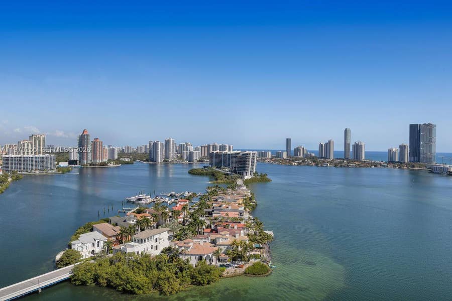 Property photo for 3000 Island Boulevard, #2504, Aventura, FL