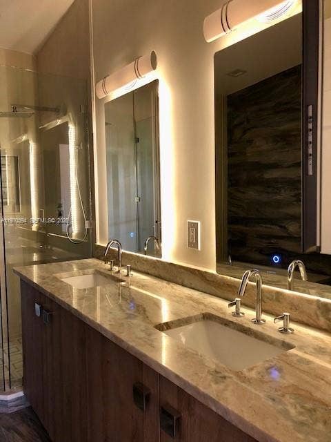 621 NE 8th Avenue, Fort Lauderdale, Fort Lauderdale, FL 33304 LED mirrors, custom granit, Kohler fixtures