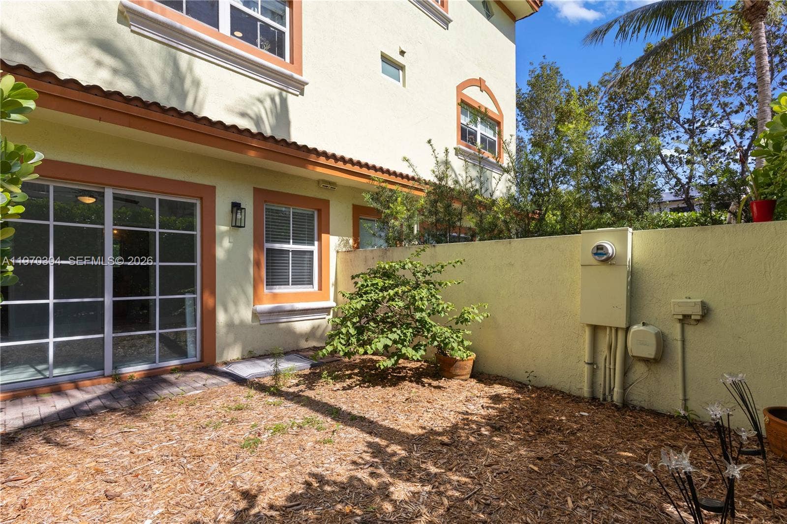 621 NE 8th Avenue, Fort Lauderdale, Fort Lauderdale, FL 33304 Private outdoor space