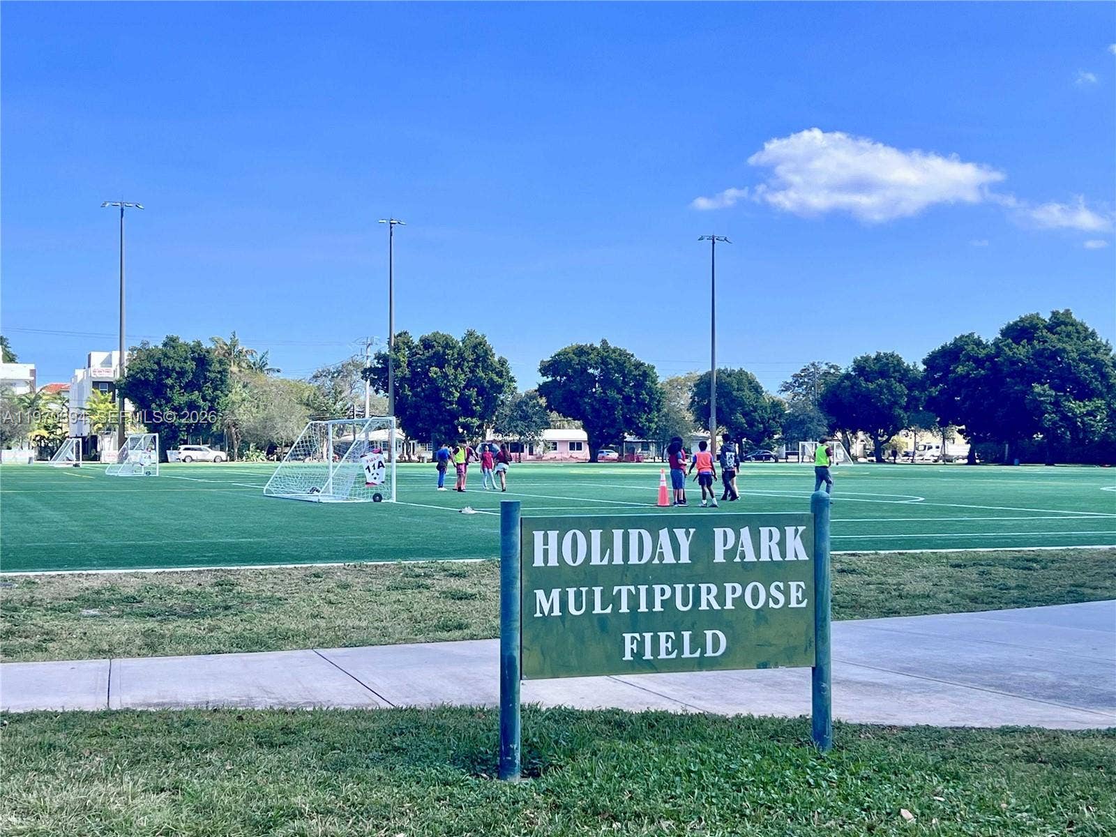 621 NE 8th Avenue, Fort Lauderdale, Fort Lauderdale, FL 33304 Holiday Park multipurpose field