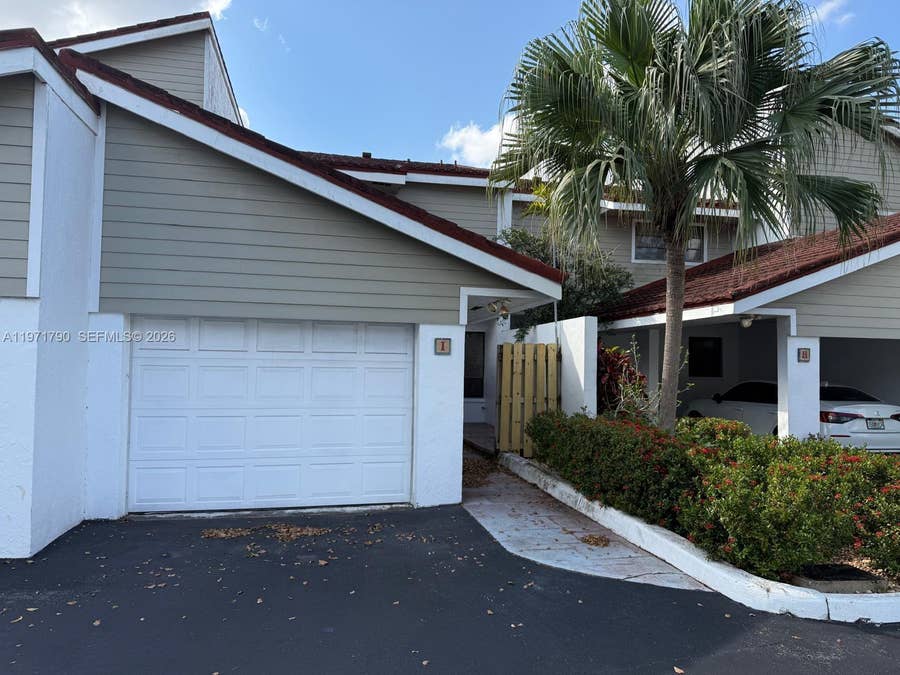 Property photo for 2700 N 34th Avenue, #I, Hollywood, FL