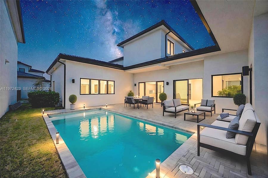 Property photo for 5718 Ashwood Circle W, Hollywood, FL