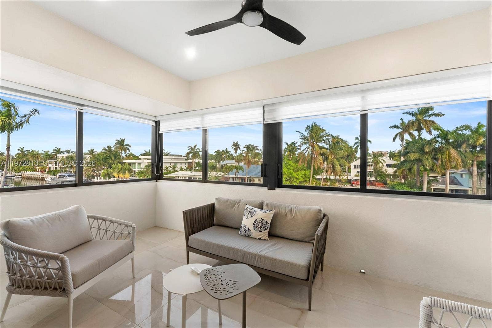 76 Isle Of Venice Drive, #H, Fort Lauderdale, FL 33301 Water view sun room