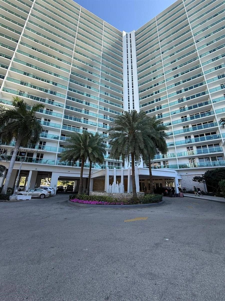 100 Bayview Drive, #610, Sunny Isles Beach, Sunny Isles Beach, FL 33160 Photo 1