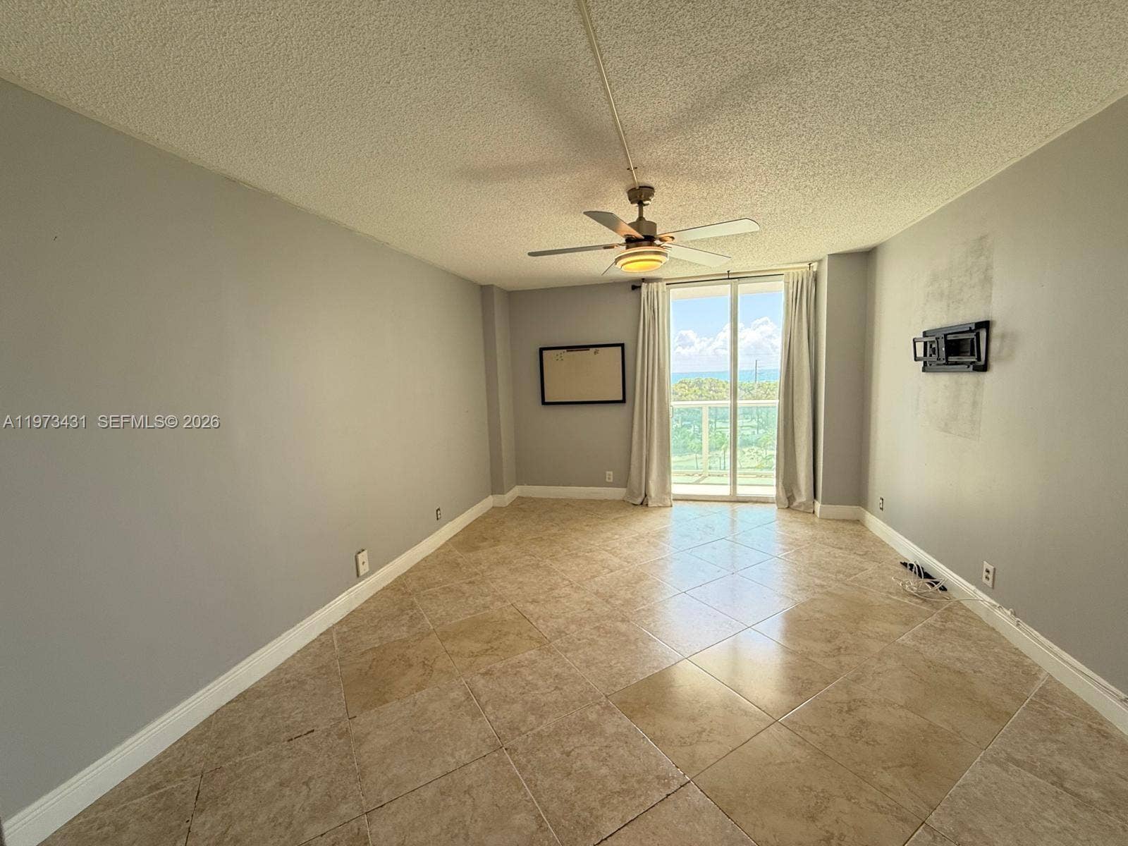 100 Bayview Drive, #610, Sunny Isles Beach, Sunny Isles Beach, FL 33160 Photo 9