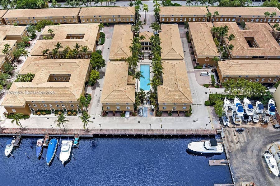 Property photo for 2965 NE 185th Street, #1513WATERFRONT, Aventura, FL
