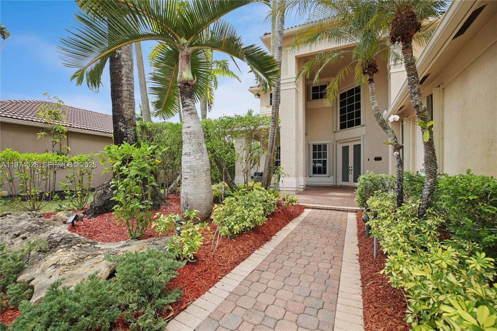1537 Victoria Isle Way, Weston, FL 33327 Photo 2