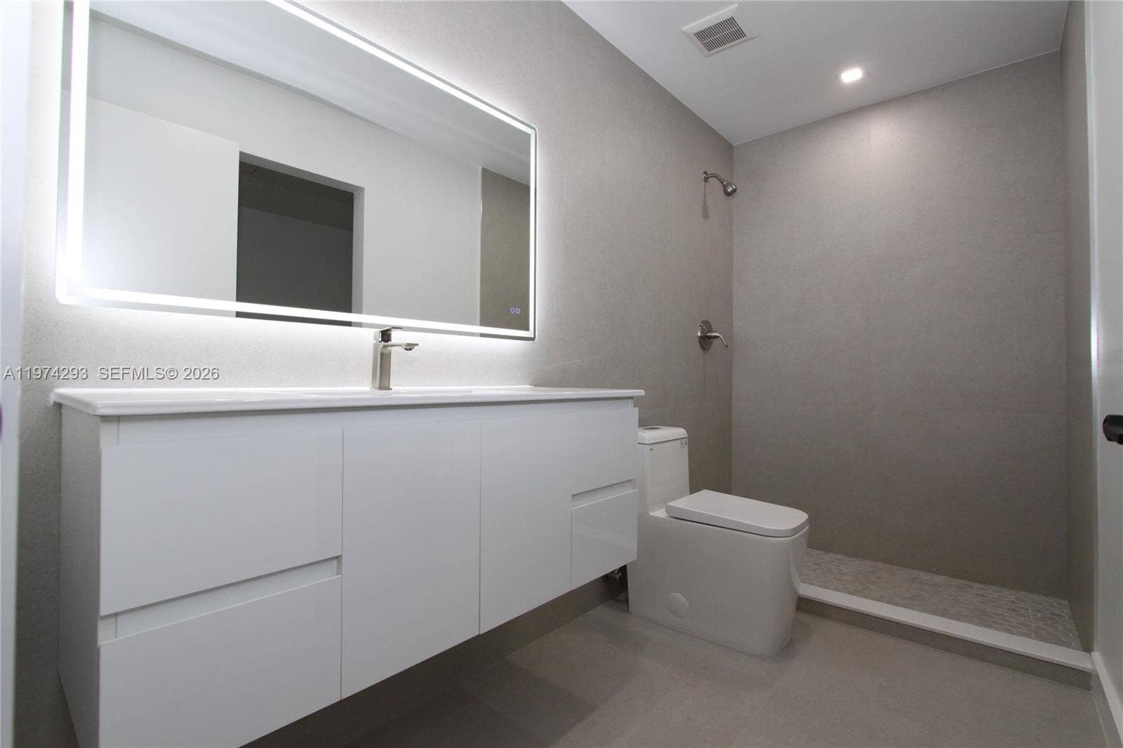 4940 SW 94th Way, Cooper City, FL 33328 Master Bath