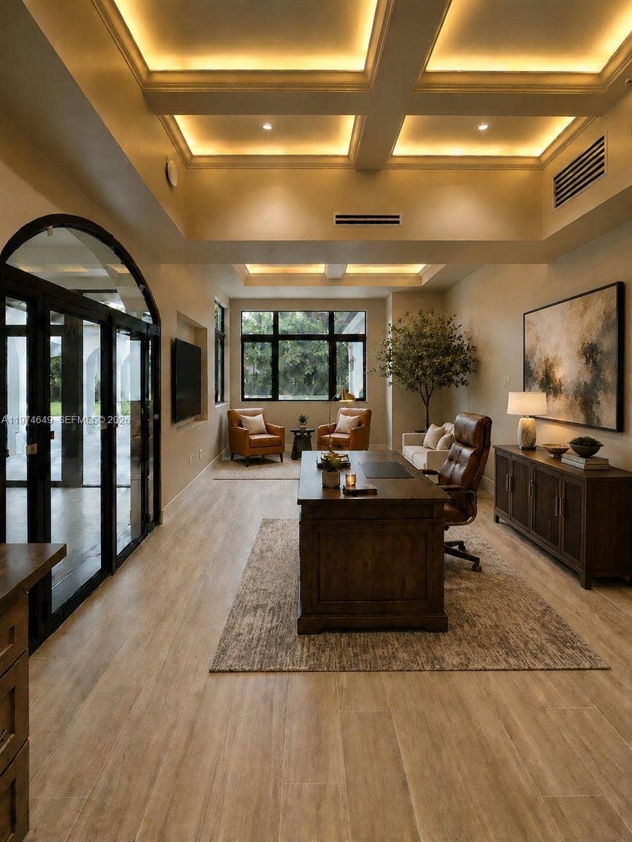 Office/Theater/Lounge
