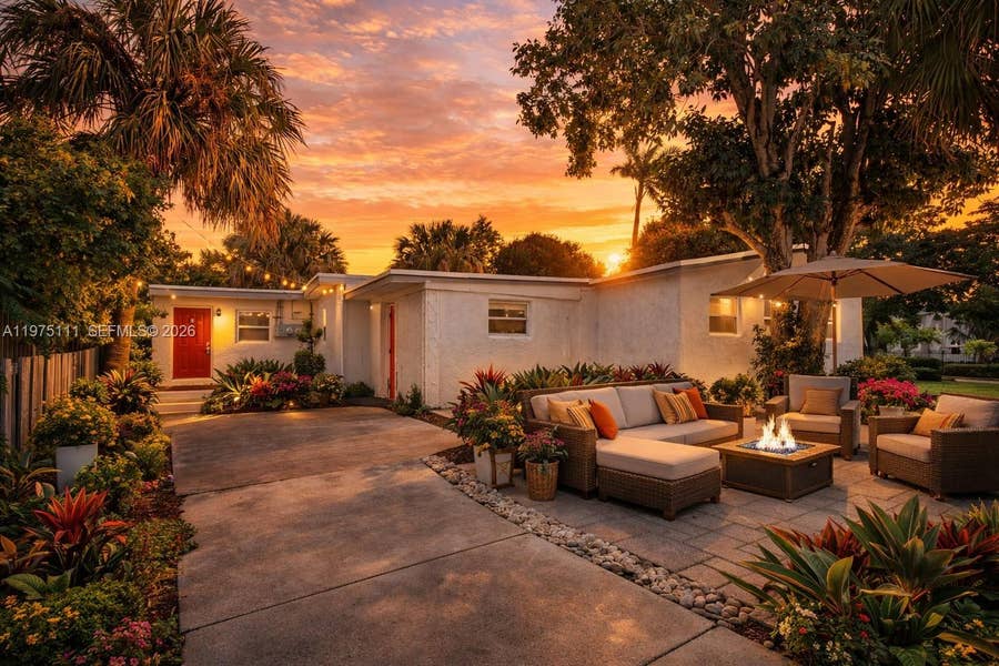 Property photo for 1160 W 26 Th Court, Riviera Beach, FL