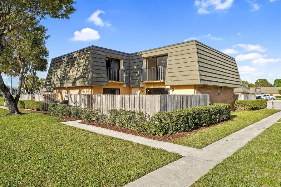 Property photo for 2206 22nd Way, West Palm Beach, FL