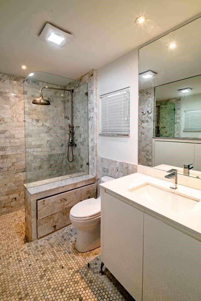 11030 SW 42nd Court, Davie, FL 33328 Master Bathroom