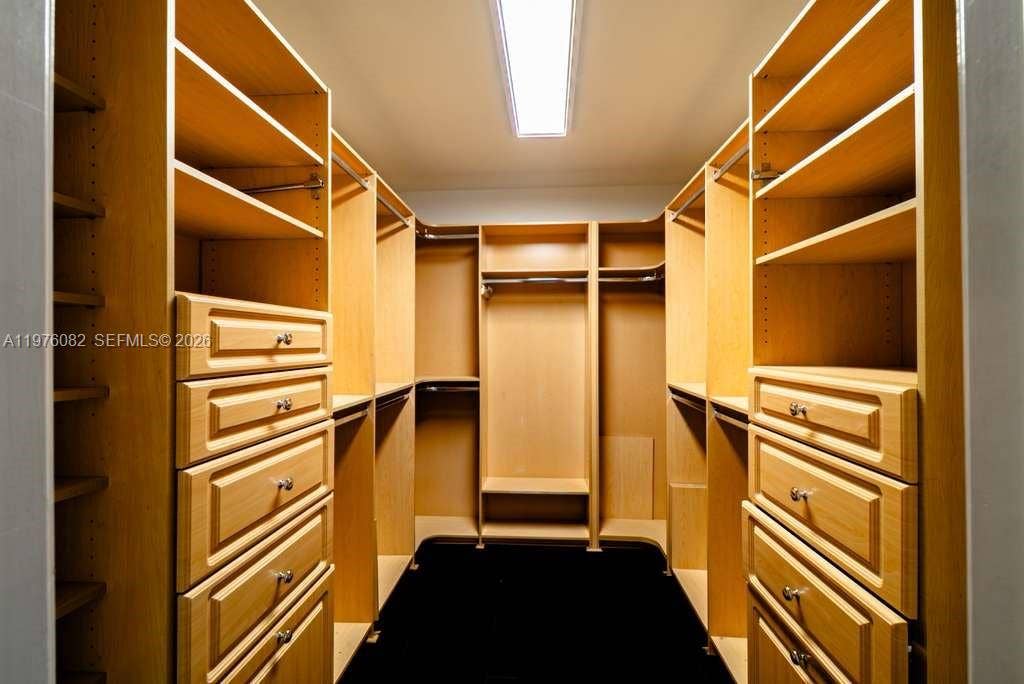 11030 SW 42nd Court, Davie, FL 33328 Master Walking Closet