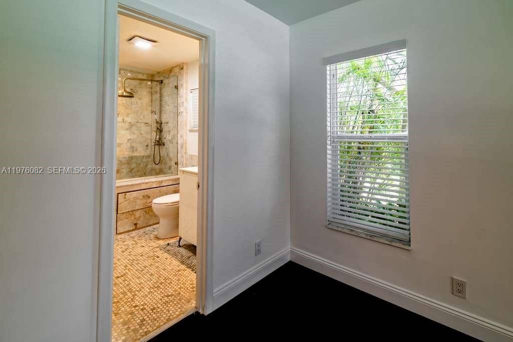 11030 SW 42nd Court, Davie, FL 33328 Master Bathroom entrance