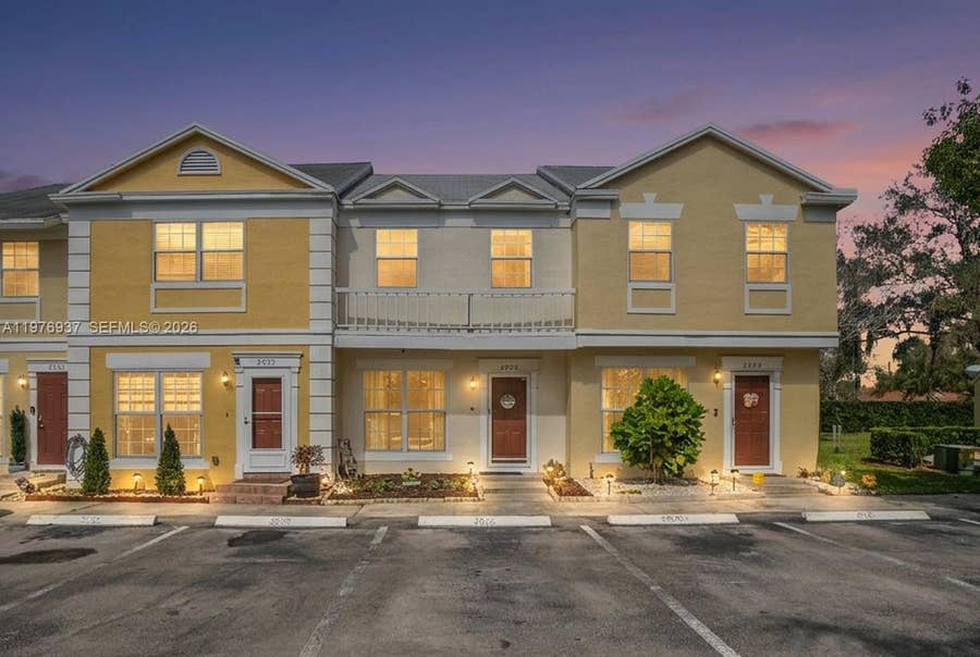 Property photo for 2929 Dorchester Lane, Cooper City, FL