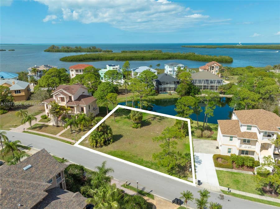 Property photo for 0 Harbour Watch Circle, Tarpon Springs, FL