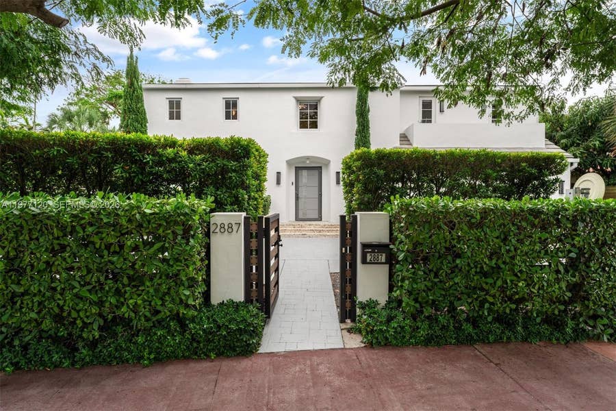 Property photo for 2887 Pine Tree Drive, Miami Beach, FL